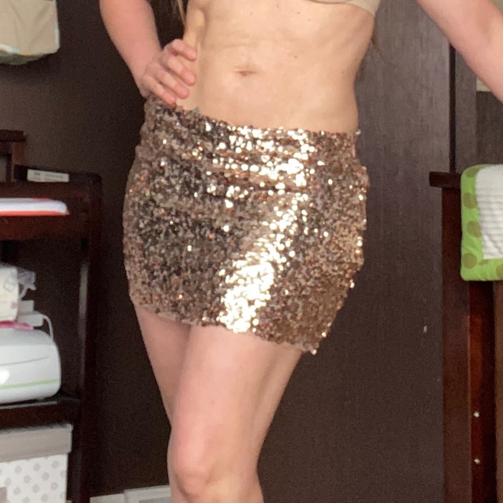 Love Sadie Sequinned Mini Skirt